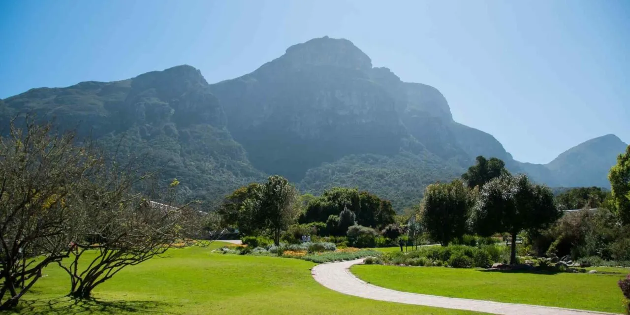 https://danbrothersceylon.com/wp-content/uploads/2018/09/tour-capetown-03-1280x640.webp