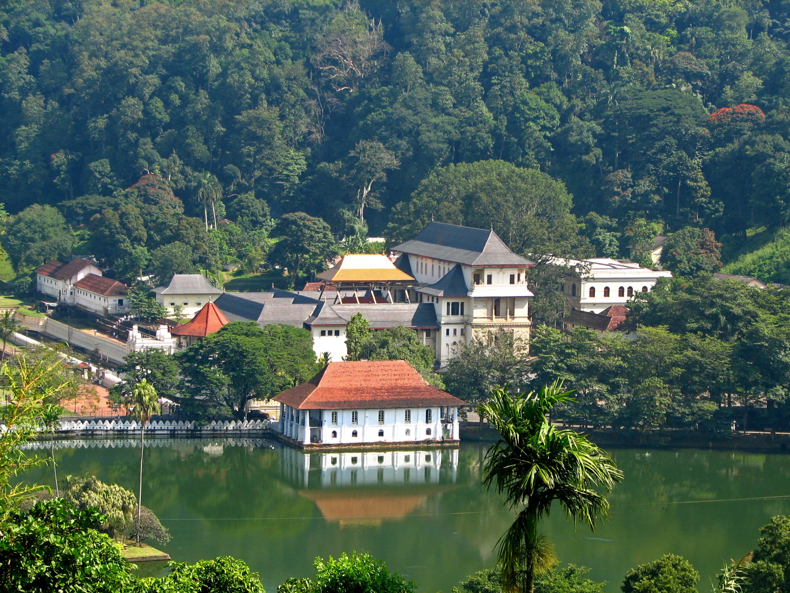 File:Sri Lanka - 029 - Kandy Temple of the Tooth.jpg File:Sri Lanka - 029 - Kandy Temple of the Tooth.jpg